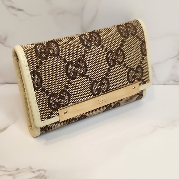 Authentic Gucci GG Web 6 Key Holder - Picture 2 of 13